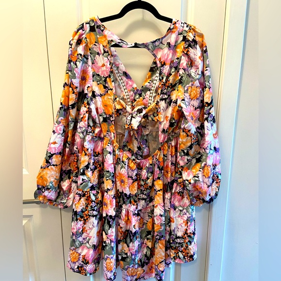 Gorgeous Floral Dress - Picture 2 of 2